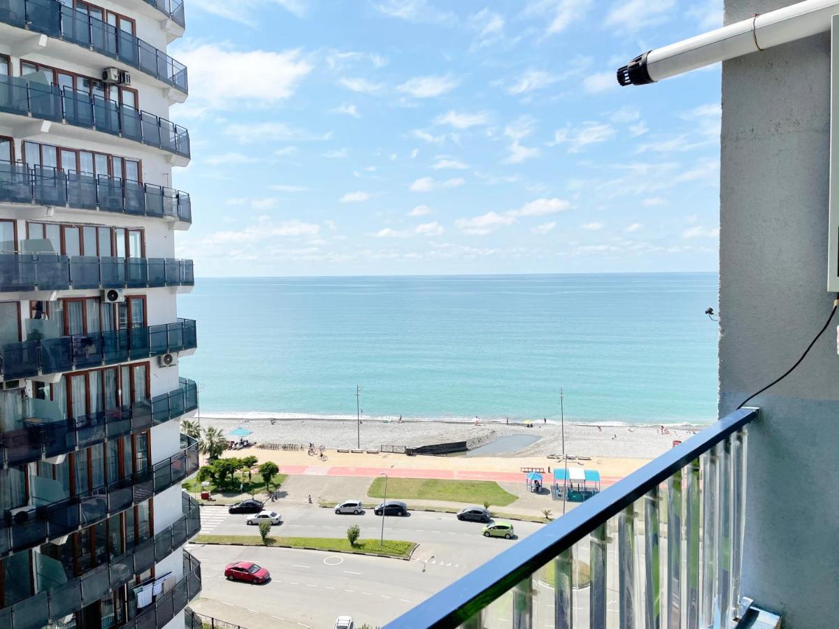 Beautiful Horizon First Line Apartment บาทูมิ ภายนอก รูปภาพ